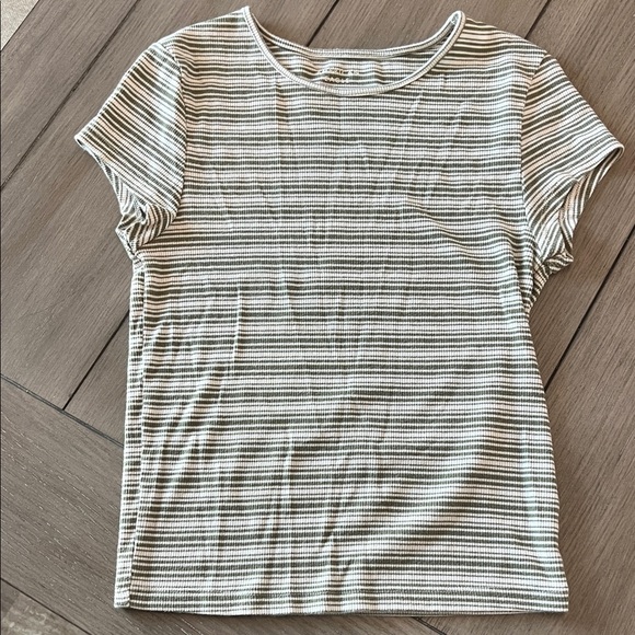 American Eagle Outfitters Tops - American Eagle Green & White Slim fit Ribbed Shirt - Size S